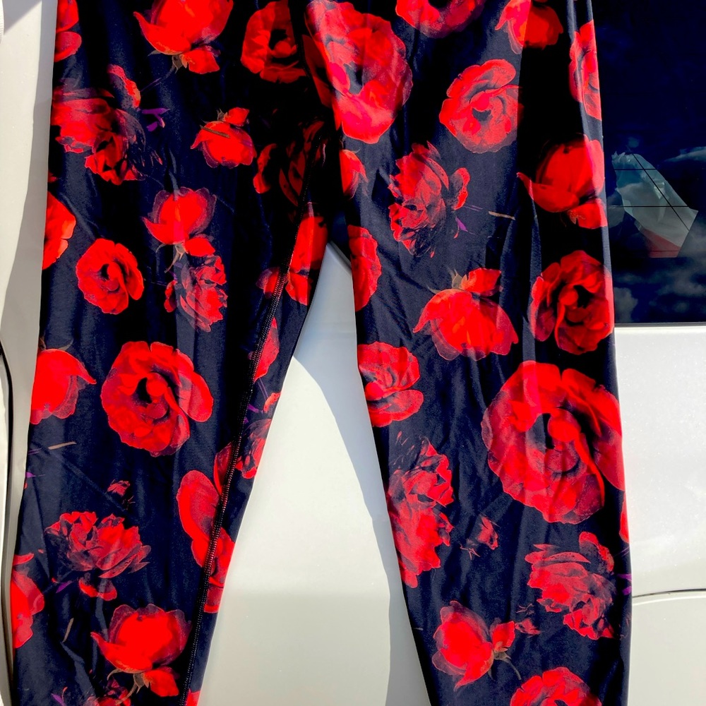 Victoria Sport Workout Leggings Size XL. Perfect condition. Worn once.